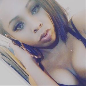 Meet your Posher, Shana